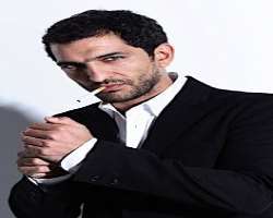 Amr Waked smoking